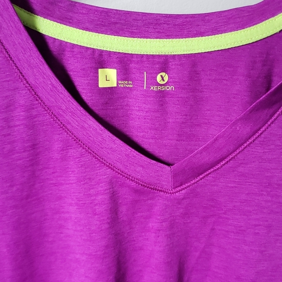 Large purple activewear tee - Picture 2 of 3
